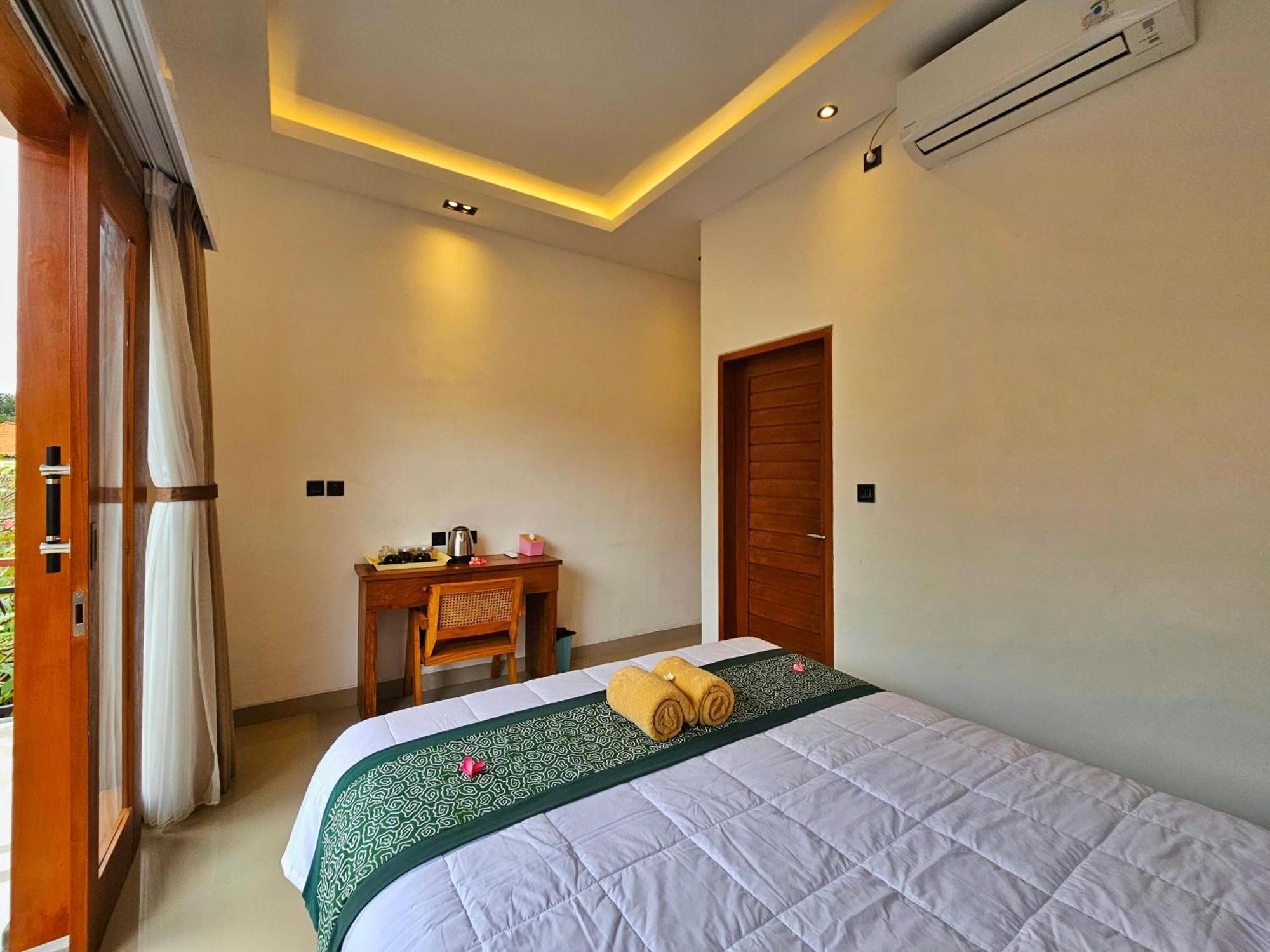 Dewi Putri House Hotel Ubud Exterior foto