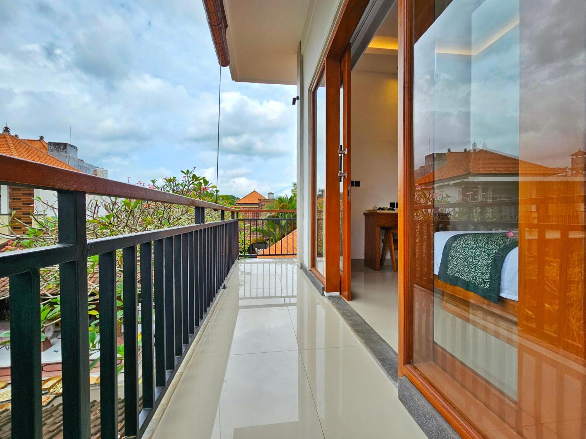 Dewi Putri House Hotel Ubud Exterior foto