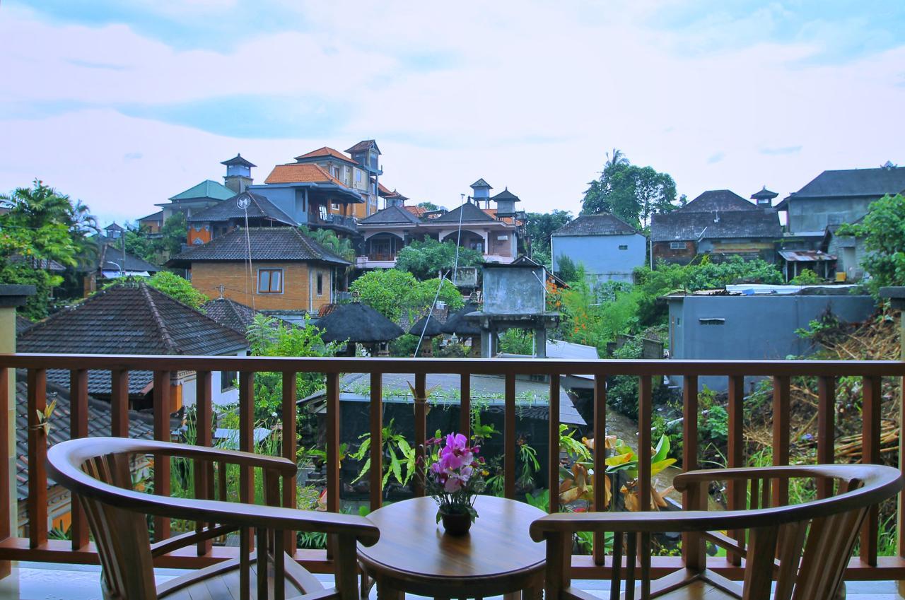 Dewi Putri House Hotel Ubud Exterior foto